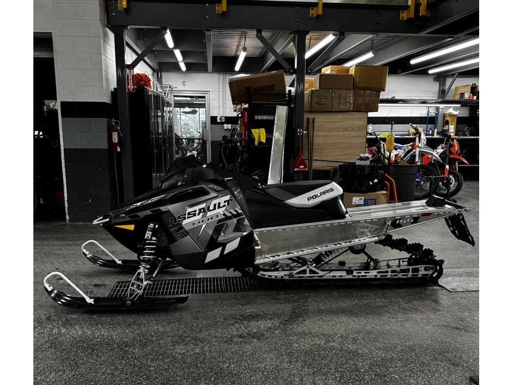 Polaris Rmk 155 Assault 2015 alt