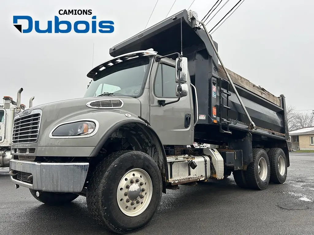 2023 Freightliner M2-106