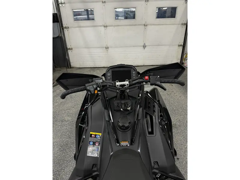 2026 Polaris 9R INDY XCR 137
