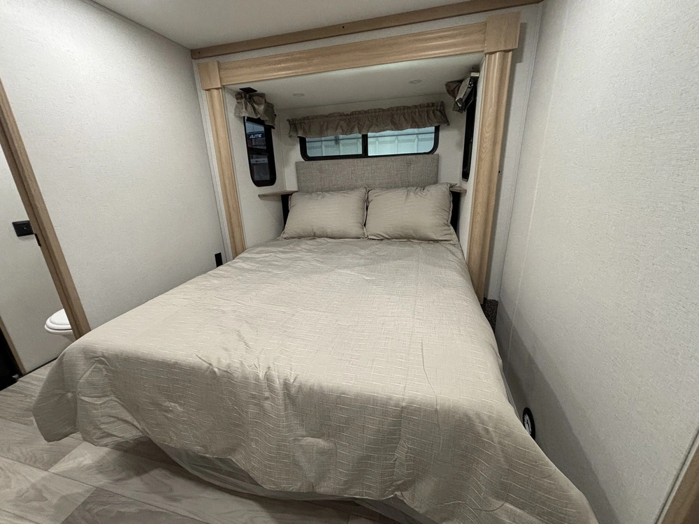 Forest River Sierra 41duplex 2026 alt