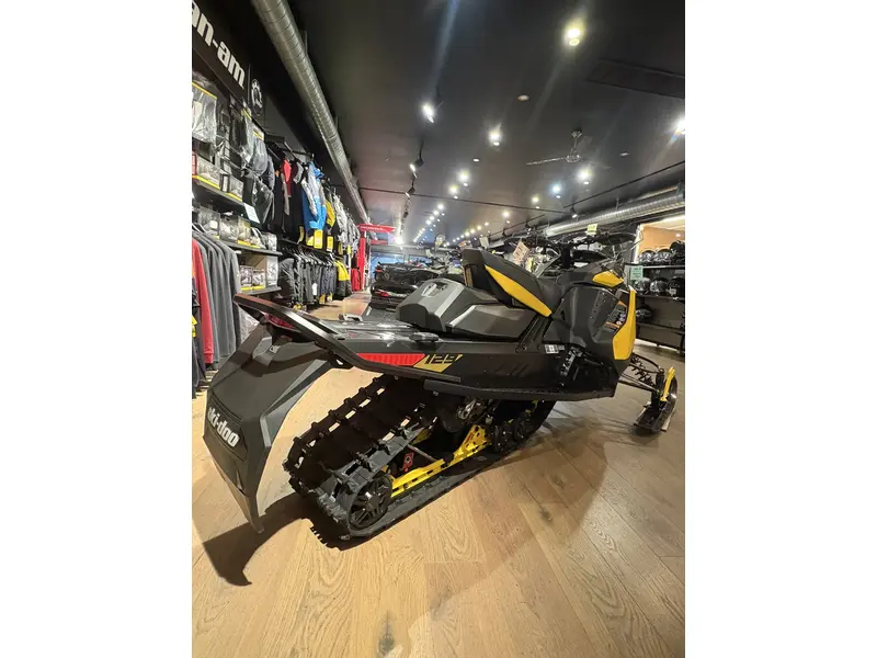 2024 Ski-Doo MXZ ADR 850