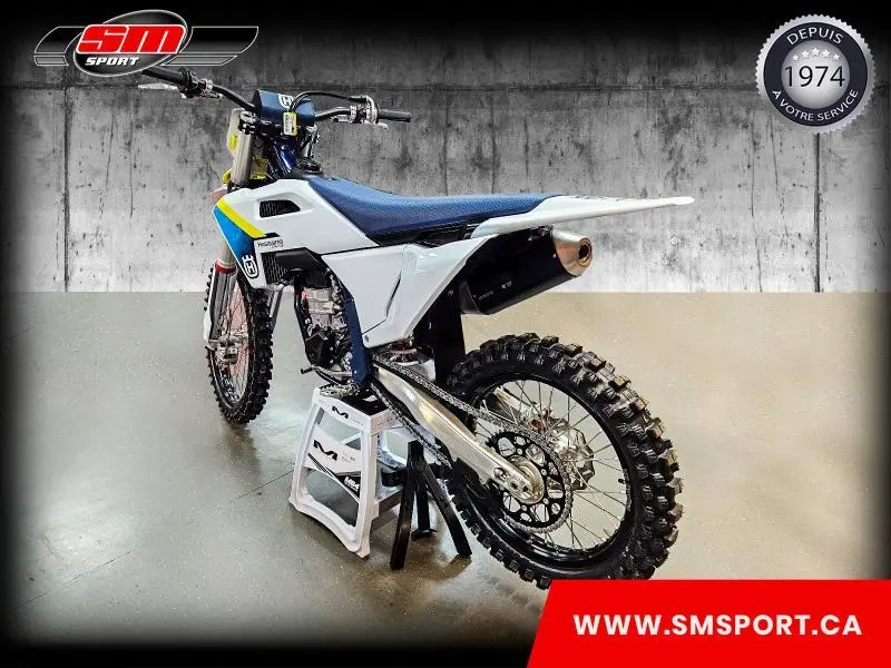 2025 Husqvarna FC 450 thumbnail 3