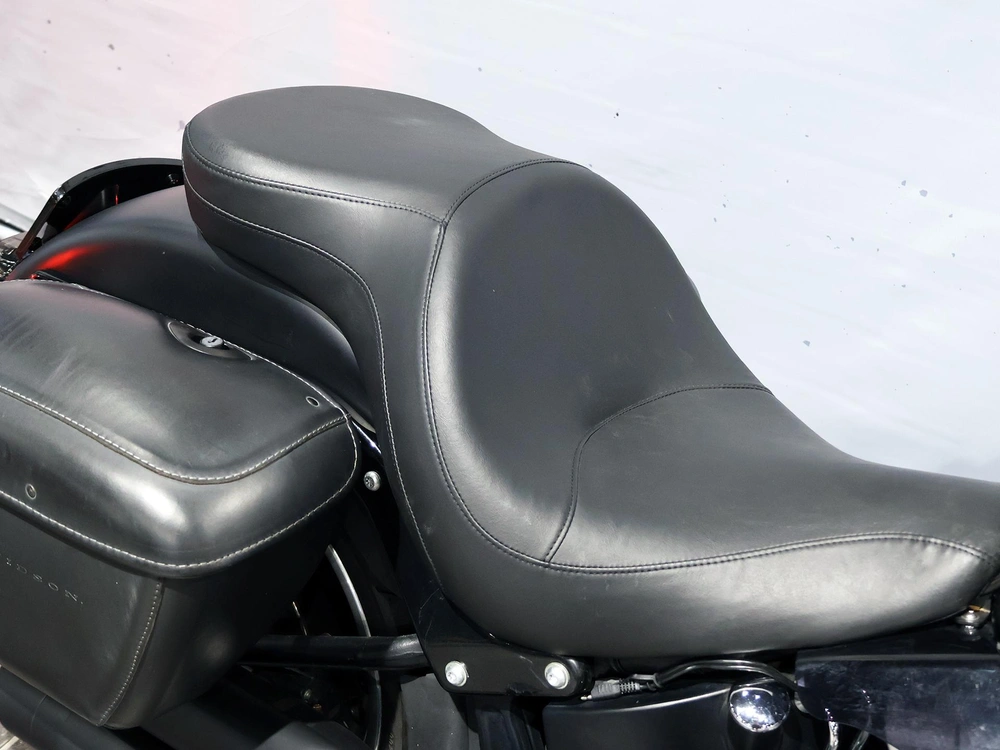 Harley-davidson Fat Boy Lo Flstfb 2010 alt