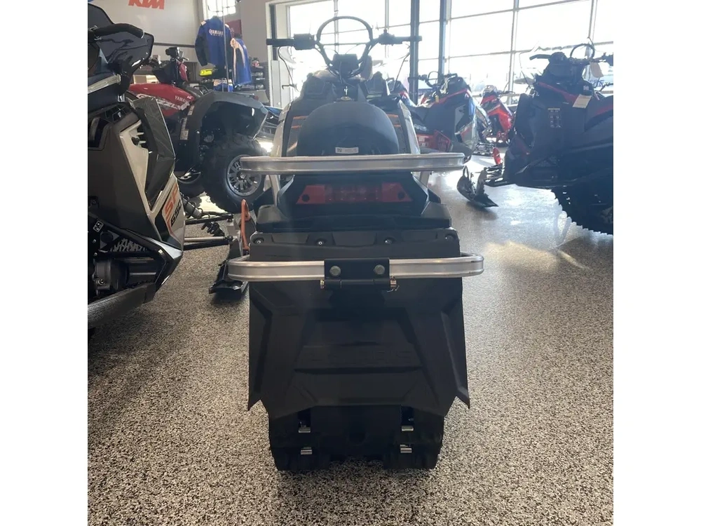 2025 Polaris 550 Voyageur 155 Es alt