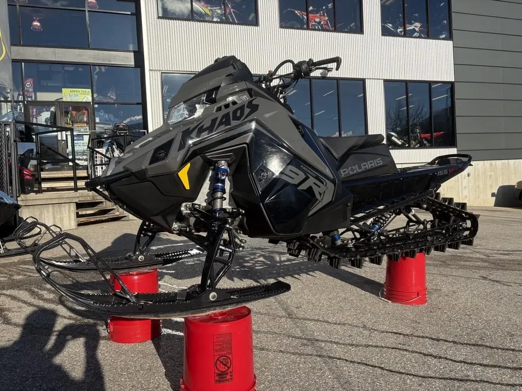 2025 Polaris PATRIOT 9R RMK KHAOS 155 - Shadow Gray / Gloss Black