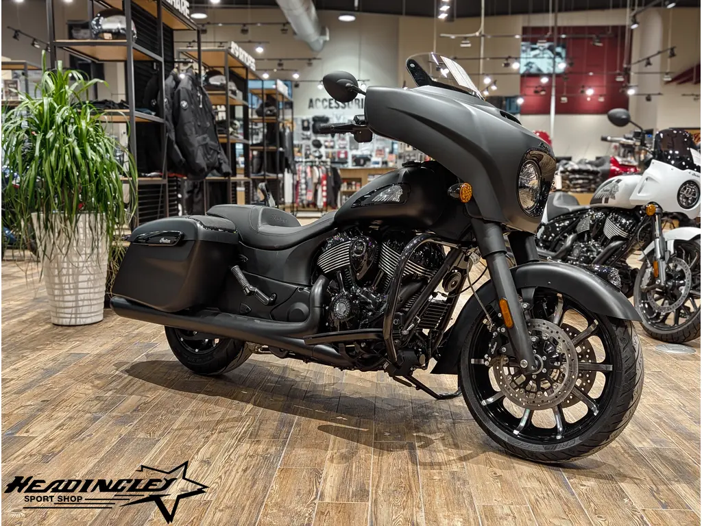 2026 Indian Motorcycle Chieftain Dark Horse + PowerBand Audio Package // Black Smoke