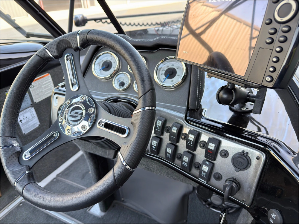 2026 Smoker-craft Ultima 172 Dc alt