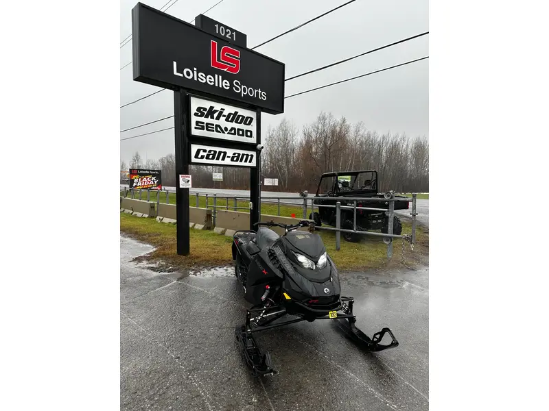 2025 Ski-Doo MXZ X 850 Etec