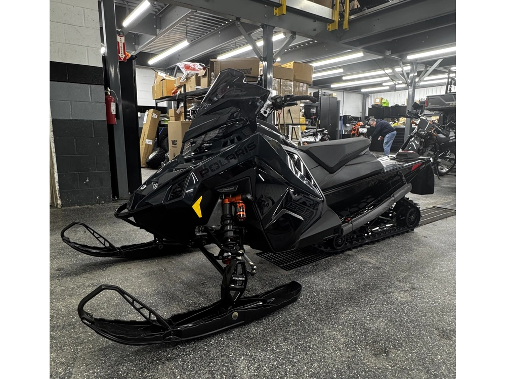 Polaris 850 Indy Vr1 Dynmx 2026 alt