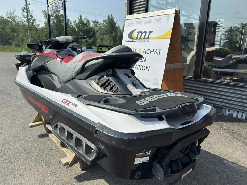 2010 Sea-Doo GTX IS 215 thumbnail 5