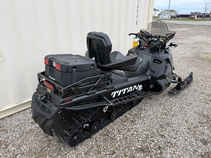 2023 Polaris 800 TITAN ADV 155