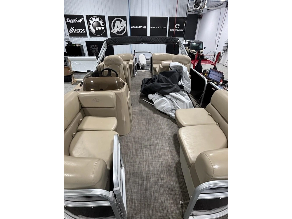 2017 Manitou Aurora 20 Le alt