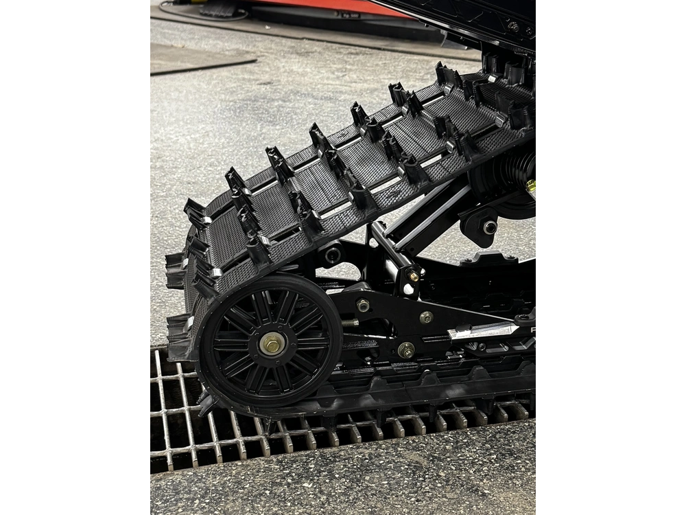 Polaris 850 Indy Vr1 Dynmx 2026 alt