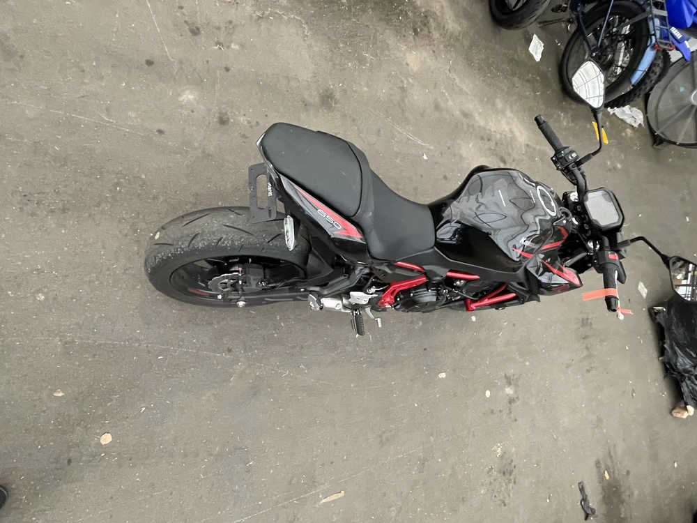 2025 Kawasaki Z650 Abs alt