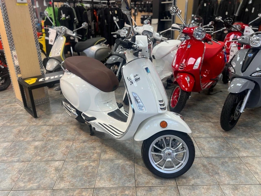Vespa Primavera 50 Iget 2023 alt