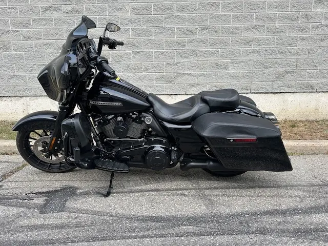 Harley-Davidson FLHXS Street Glide SpecialFLHXS 2019