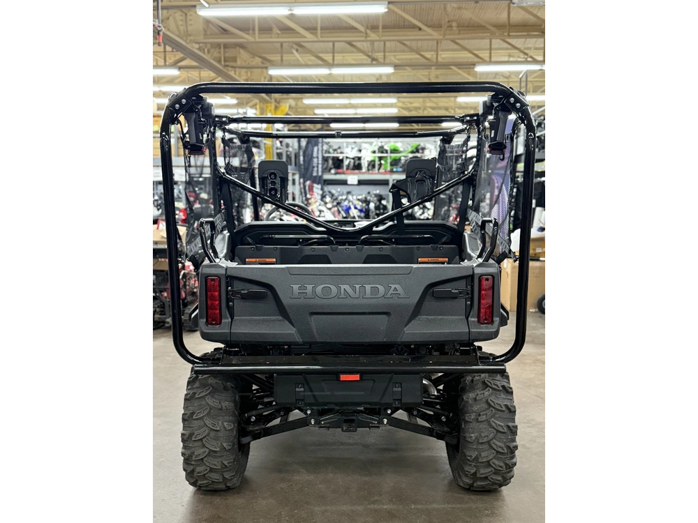 Honda Pioneer 1000 Deluxe 2025 alt