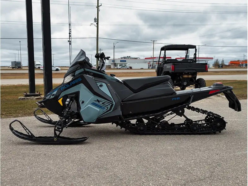 2026 Polaris 850 Switchback XC 146 // Hemlock Blue/Black/Velocity Blue