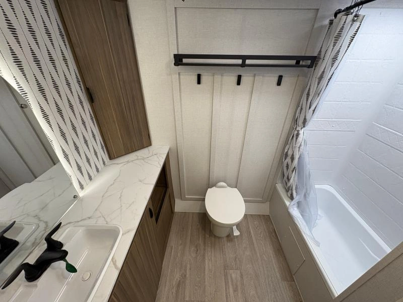 Wildwood X Lite 25 Ice 2026 alt