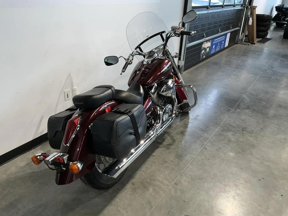 Honda Shadow 750 2004 alt