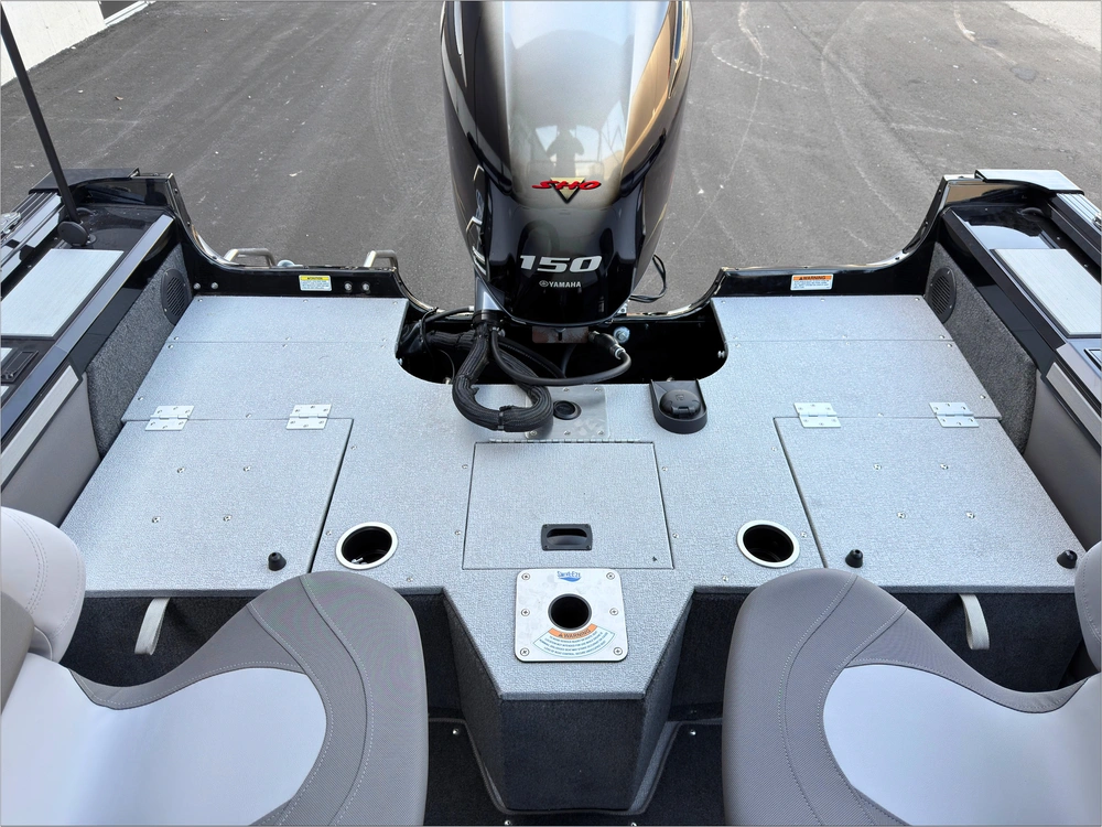 2026 Smoker-craft Ultima 172 Dc alt