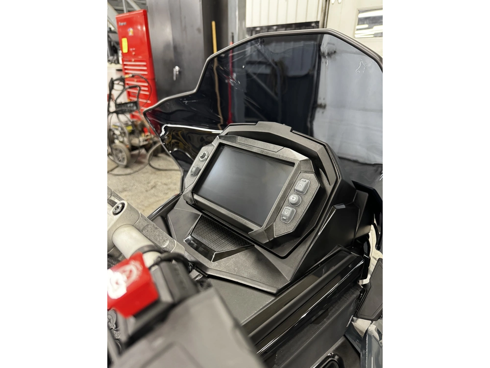 Polaris 850 Indy Vr1 Dynmx 2026 alt