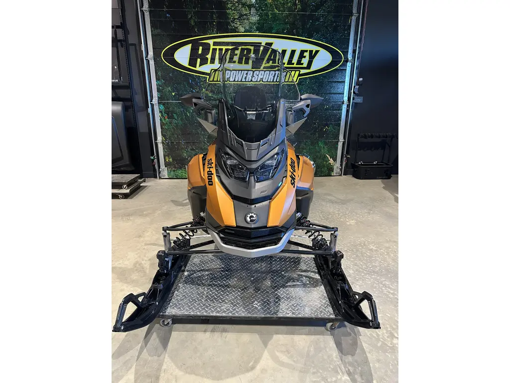 2025 Ski-Doo Grand Touring LUXURY