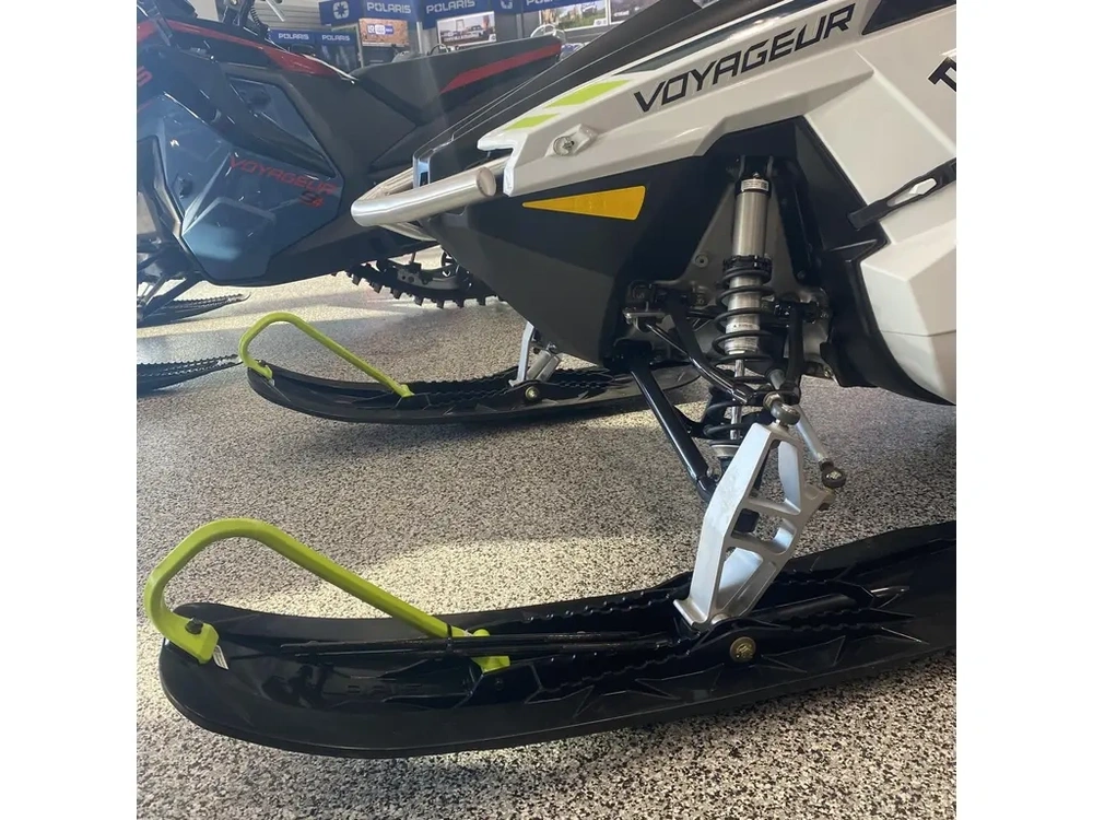 2025 Polaris 550 Voyageur 155 Es alt