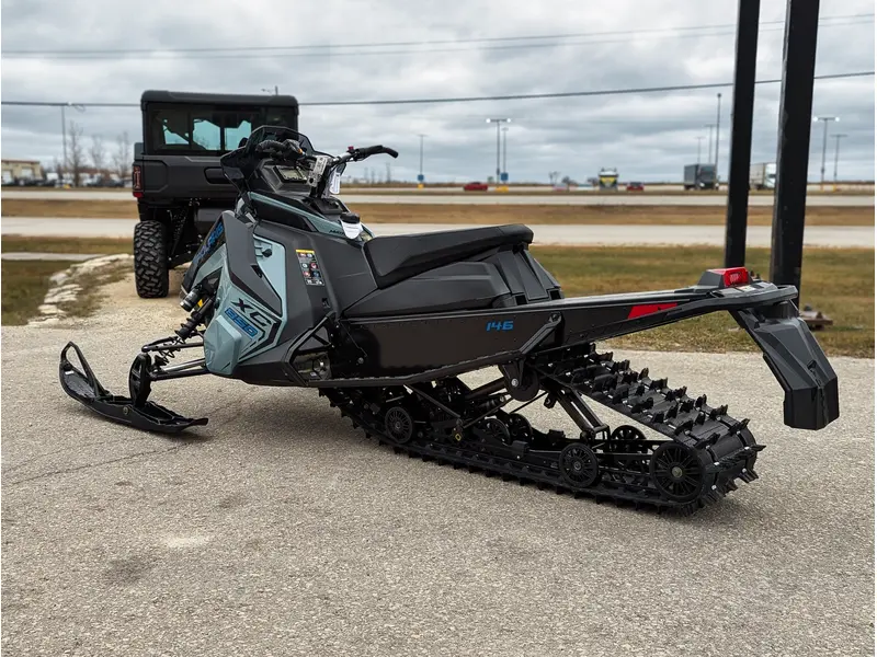 2026 Polaris 850 Switchback XC 146 // Hemlock Blue/Black/Velocity Blue