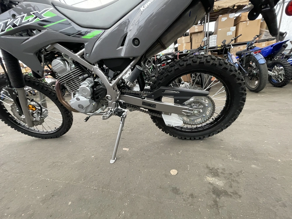 2025 Kawasaki Klx230 alt