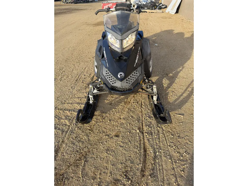 2011 Ski-Doo Summit Everest 800R E-TEC