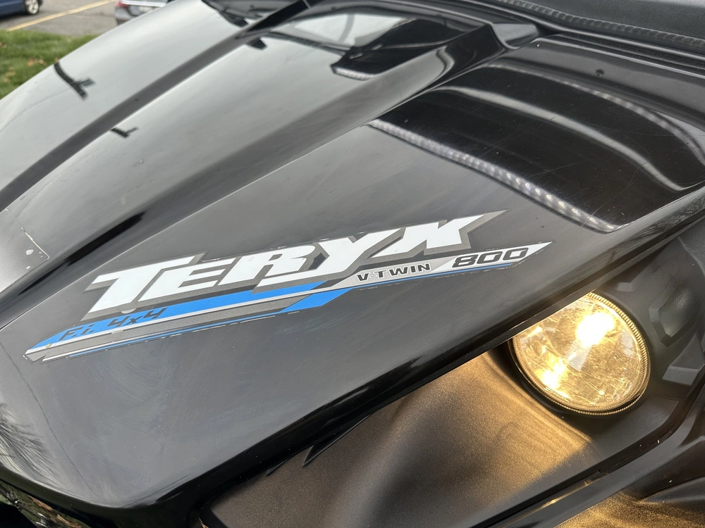 2015 Kawasaki Teryx alt