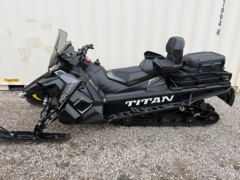 2023 Polaris 800 TITAN ADV 155