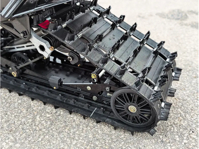 2026 Polaris 850 INDY XC 137 // Gloss Black/Blue Dusk