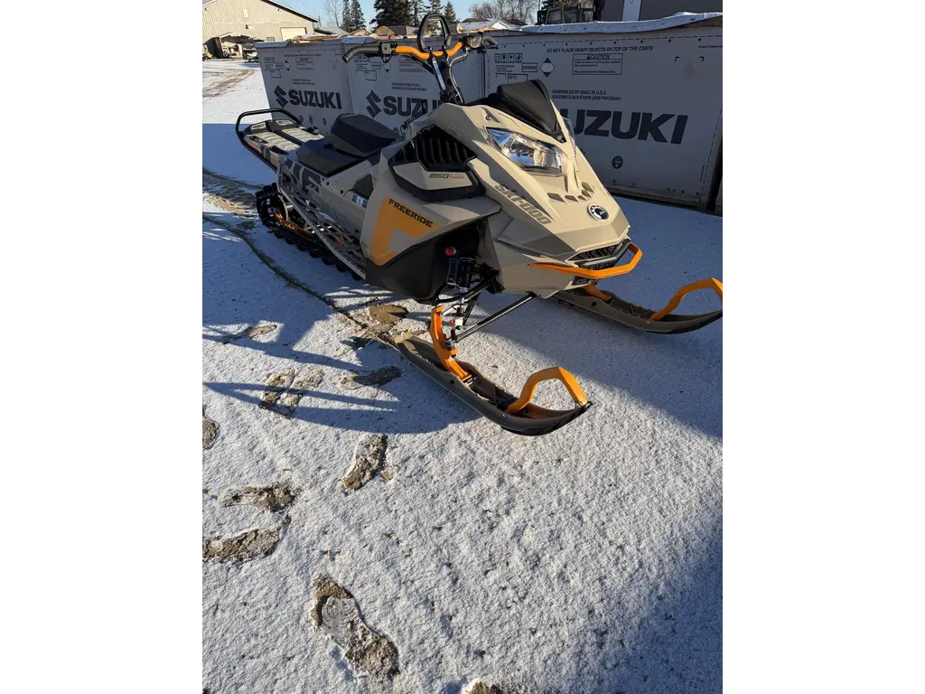 2022 Ski-Doo Freeride 850 Turbo R 154" Shot start