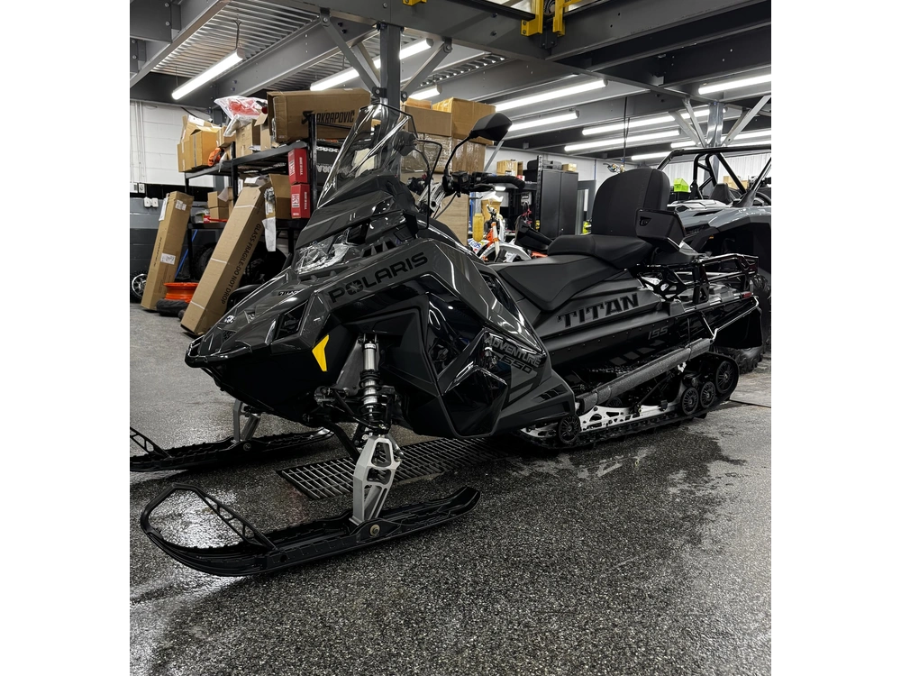 Polaris 650 Titan Adventure 155 1.8 2025 alt