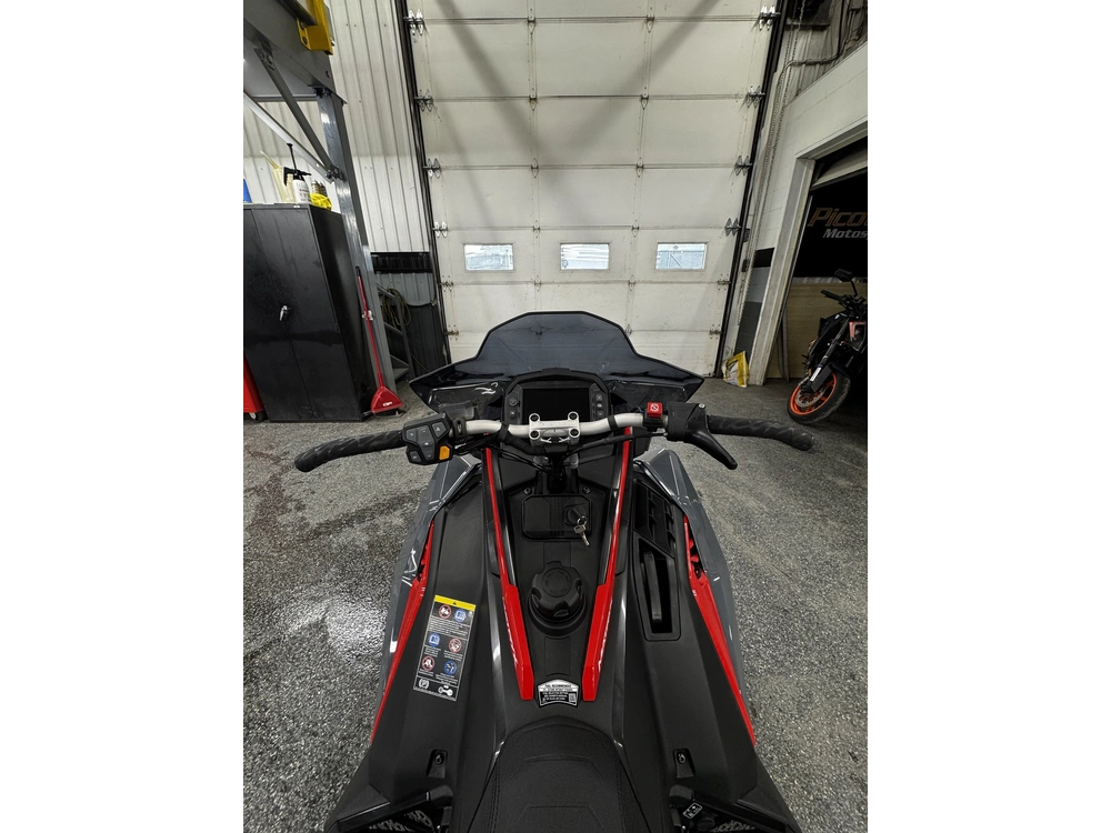 Polaris 850 Switchback Xc 146 2024 alt