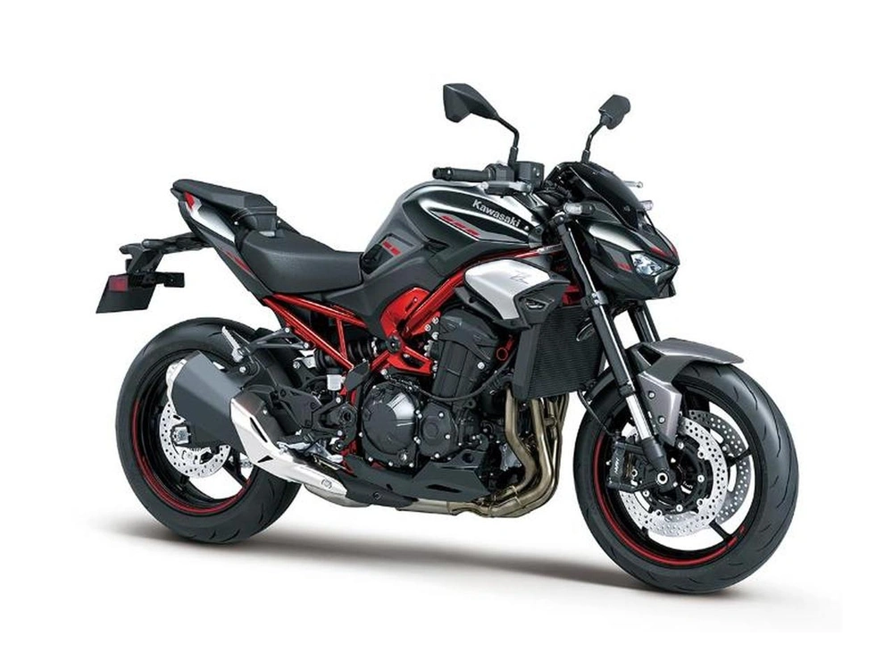 Kawasaki Z900 2025 alt