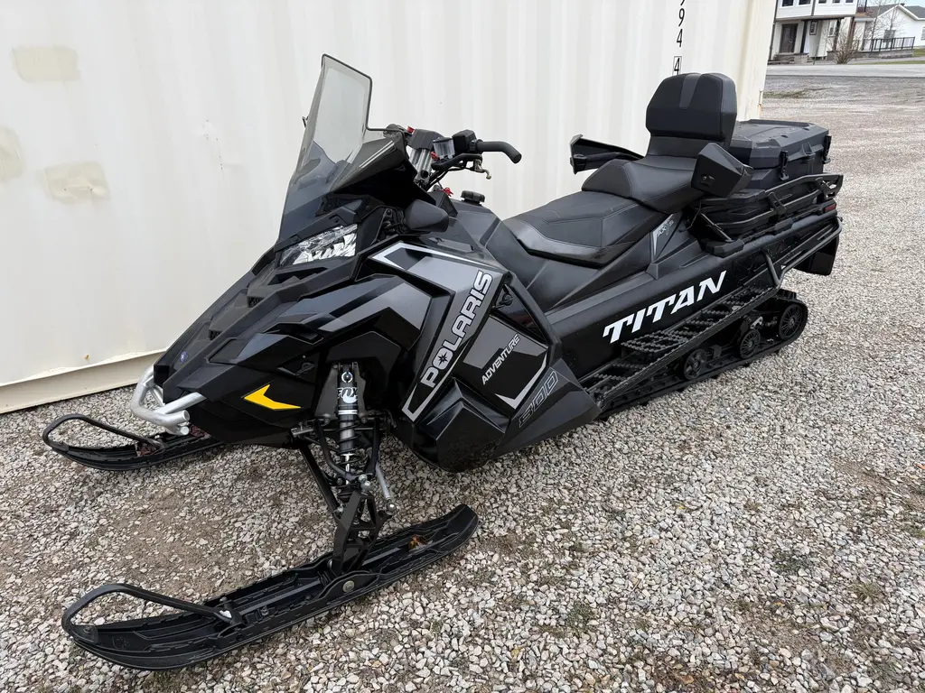 2023 Polaris 800 TITAN ADV 155