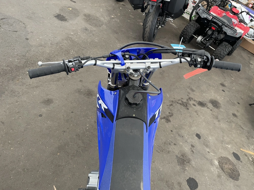 2025 Yamaha Tt-r 230 alt