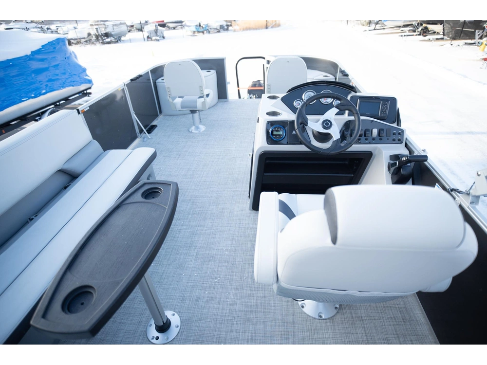 2025 Suncatcher Select 20fc alt