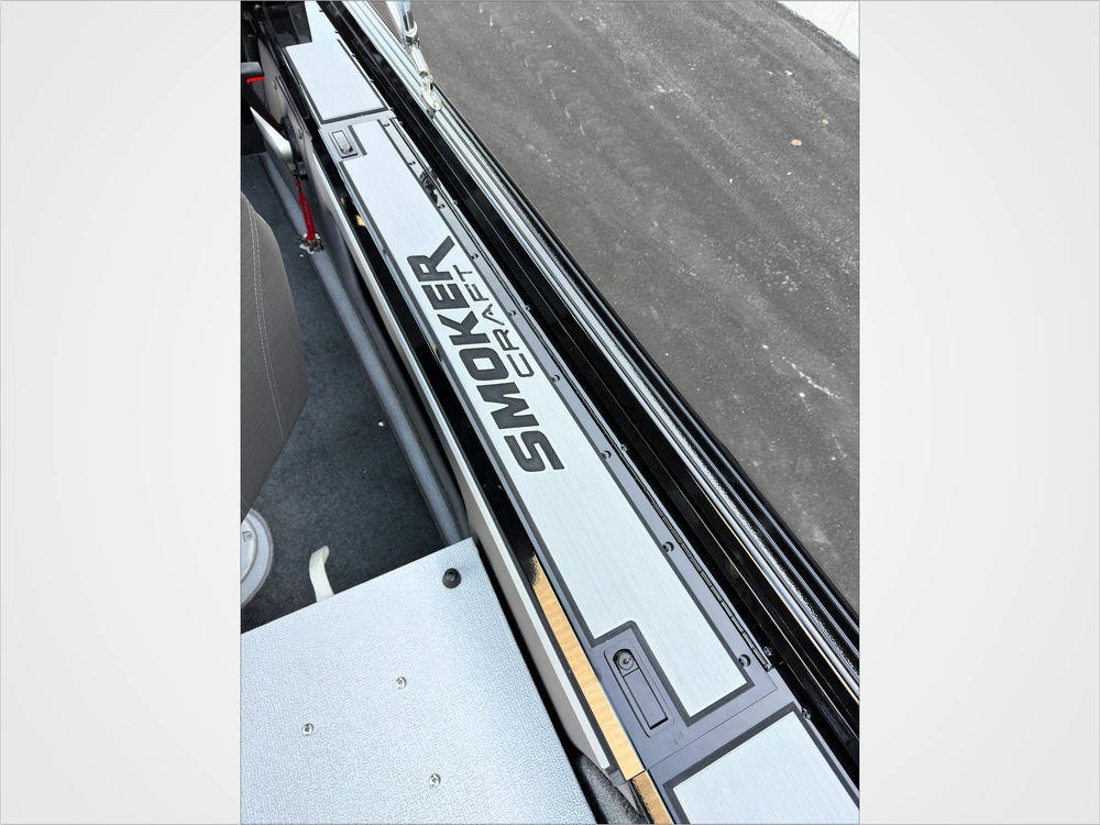 2026 Smoker-craft Ultima 172 Dc alt