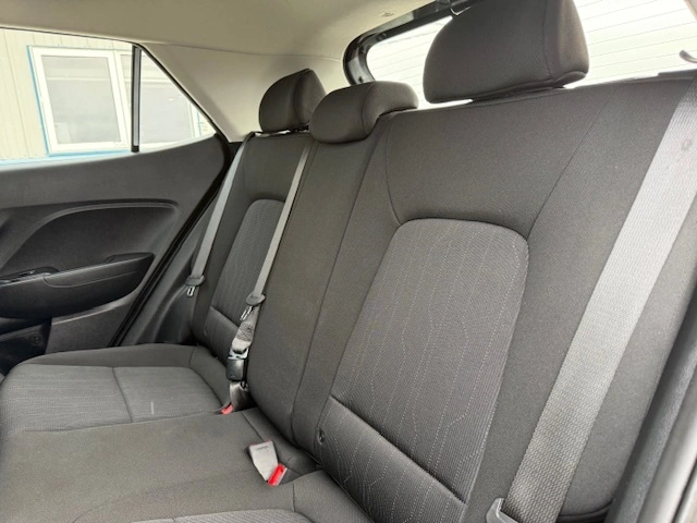 2025 Hyundai Venue Essential alt