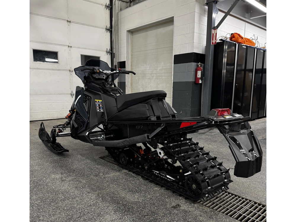 Polaris 850 Indy Vr1 Dynmx 2026 alt