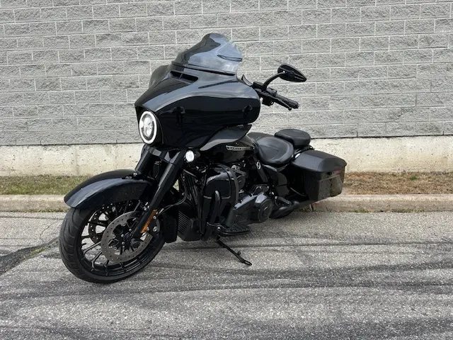 Harley-Davidson FLHXS Street Glide SpecialFLHXS 2019