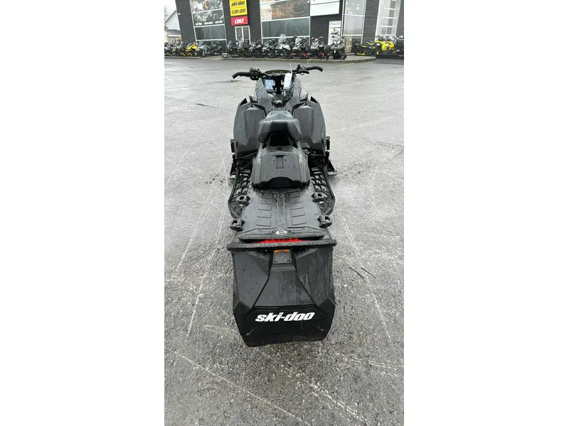 2025 Ski-Doo MXZ X-RS 850 w/SMART-SHOX / 137" & 10.25"Screen