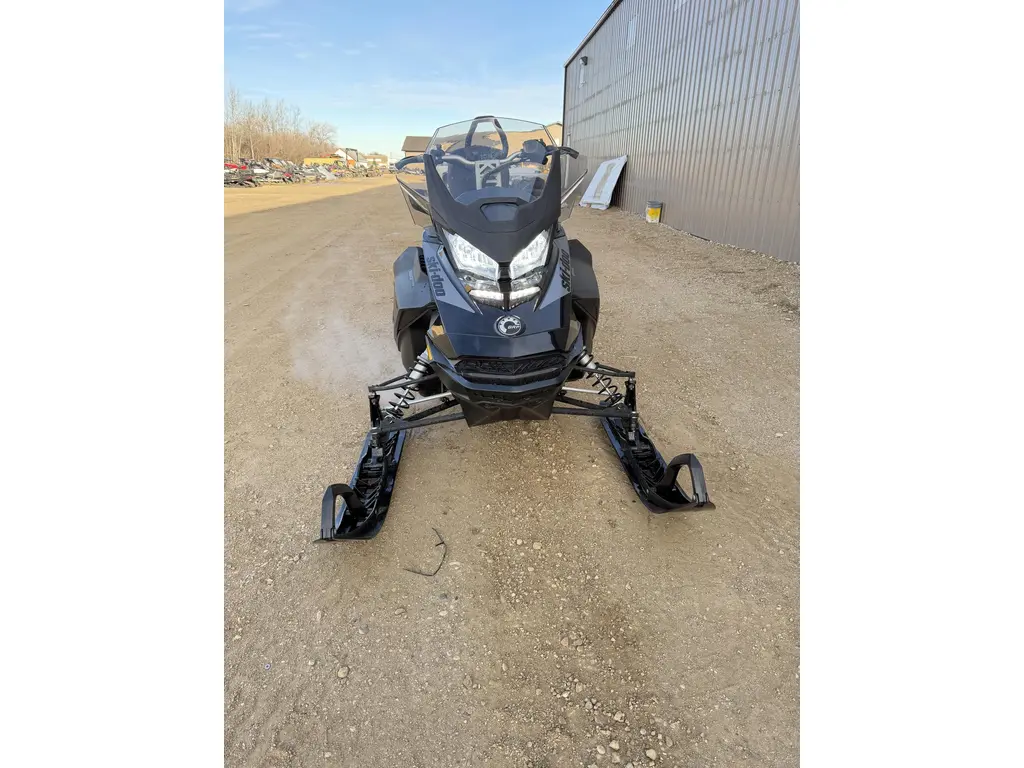 2019 Ski-Doo Backcountry 850 E-Tec