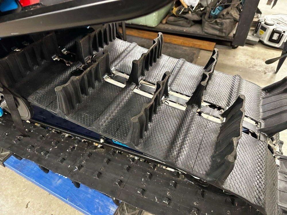 Arctic Cat M 858 Mountain Cat 154 3.0 2025 alt