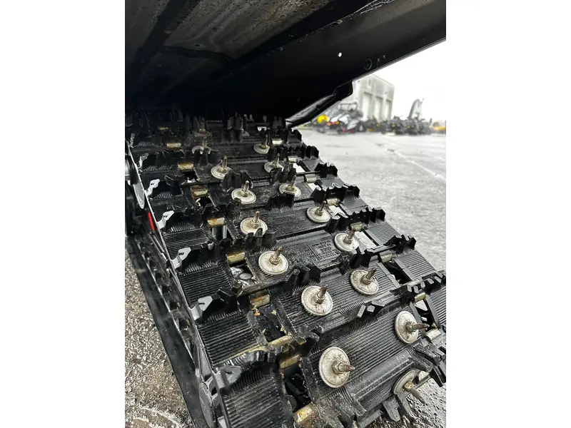 2025 Ski-Doo MXZ X 850 Etec