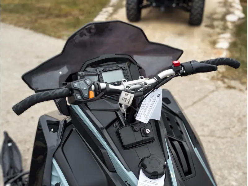 2026 Polaris 850 Switchback XC 146 // Hemlock Blue/Black/Velocity Blue